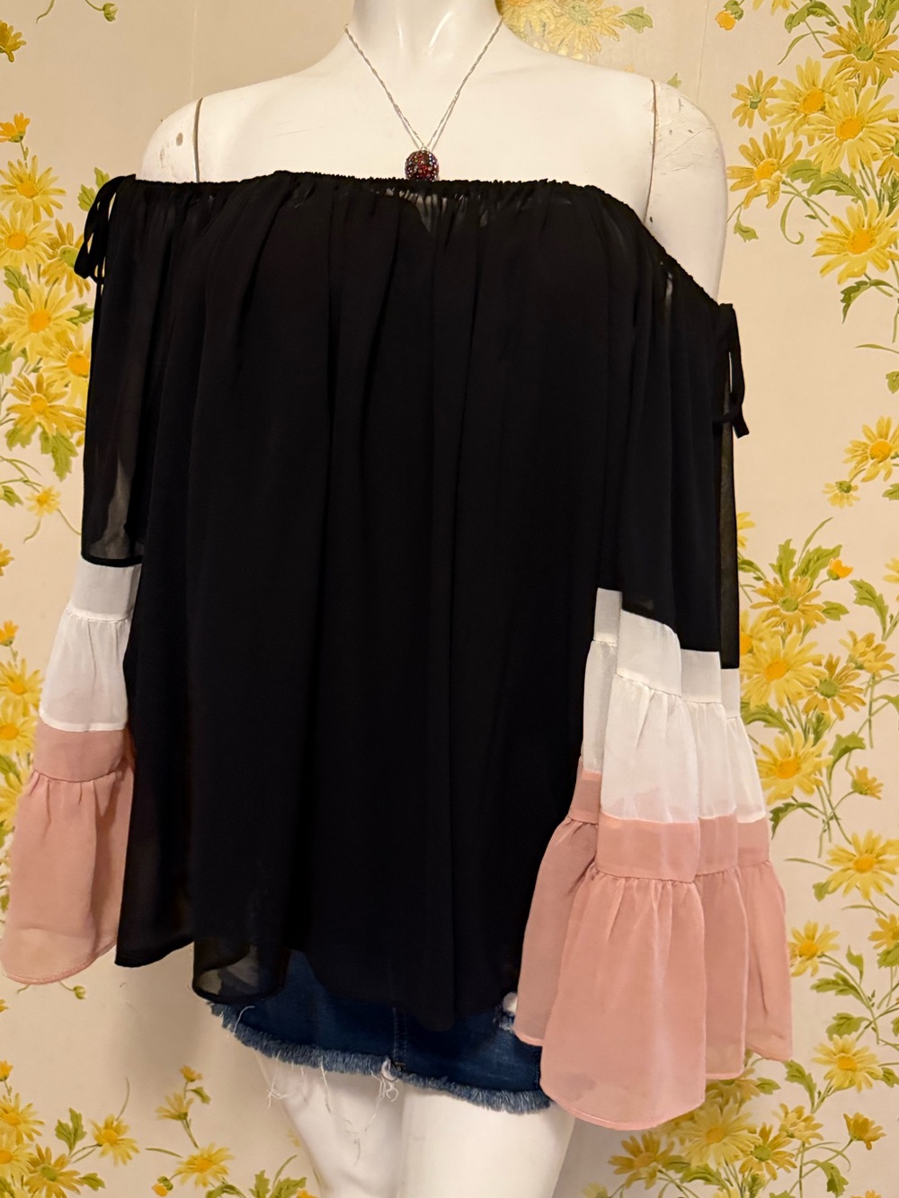Tiered 3-Color chiffon Adjustable Off Shoulder Fluid Blouse size M